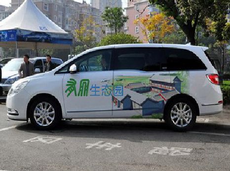 施秉户外车贴喷绘如何保持效果?